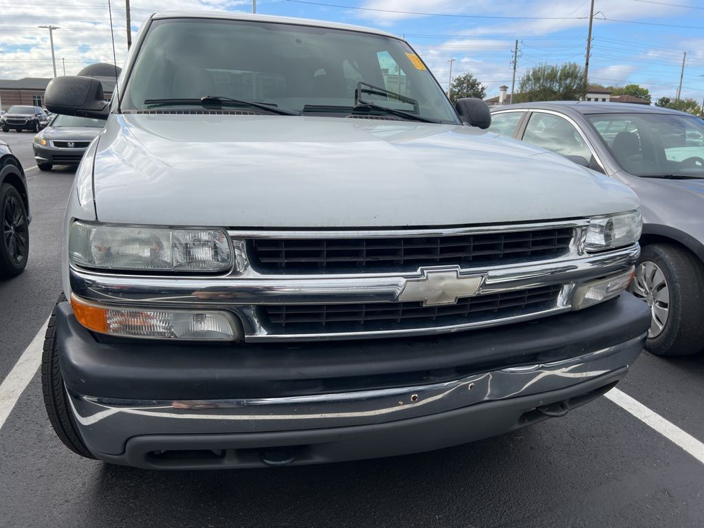 Thumbnail: 2004 Chevrolet Tahoe - 5