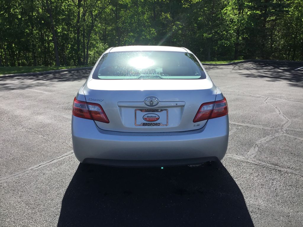 2009 Toyota Camry LE 4