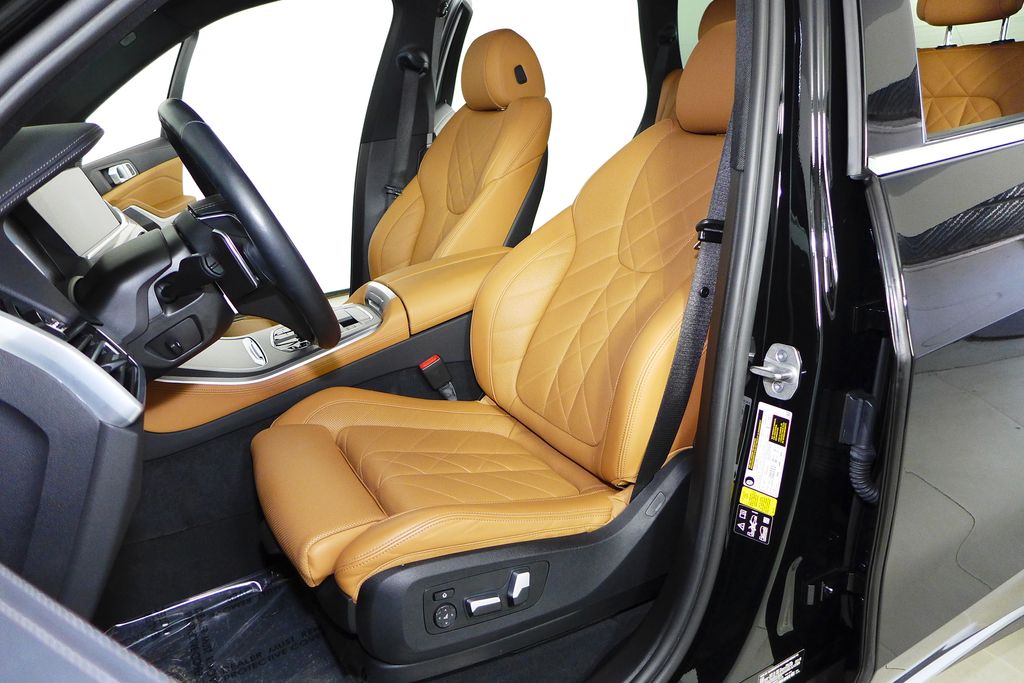 Thumbnail: 2023 BMW X5 - 21