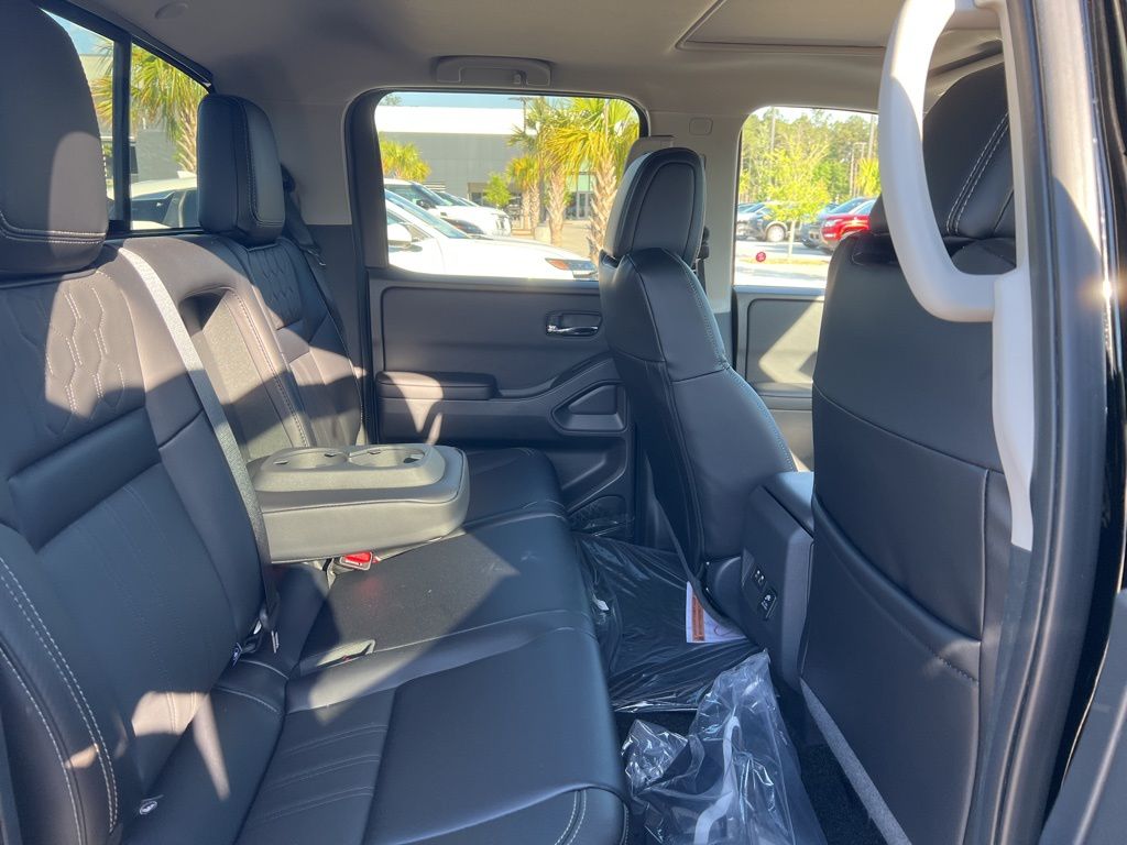 2025 Super Black Nissan Frontier SL RWD Truck