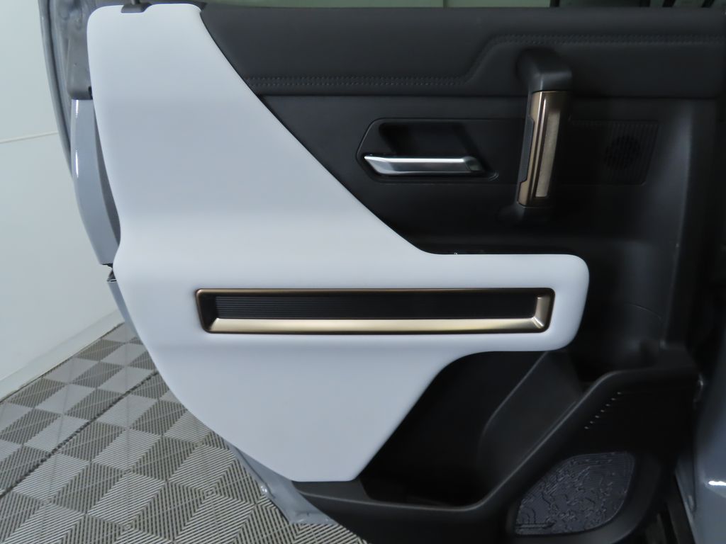 Thumbnail: 2025 GMC Hummer EV - 26