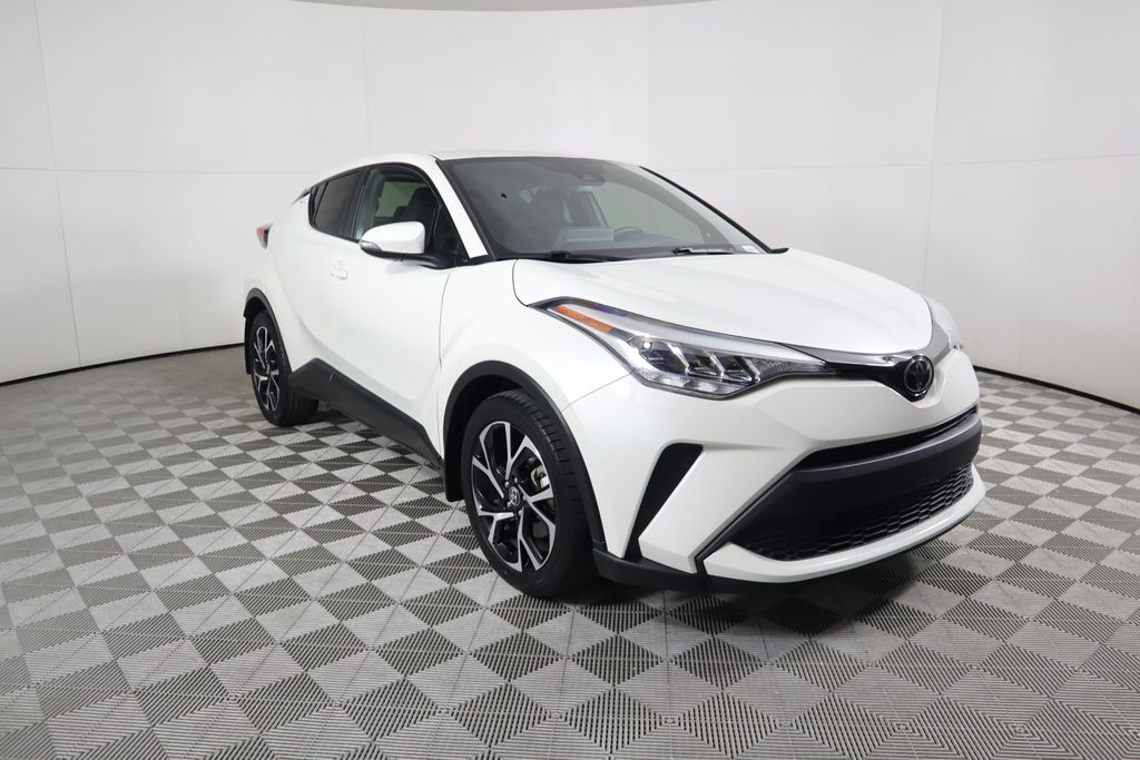 2021 Toyota C-HR LE 3