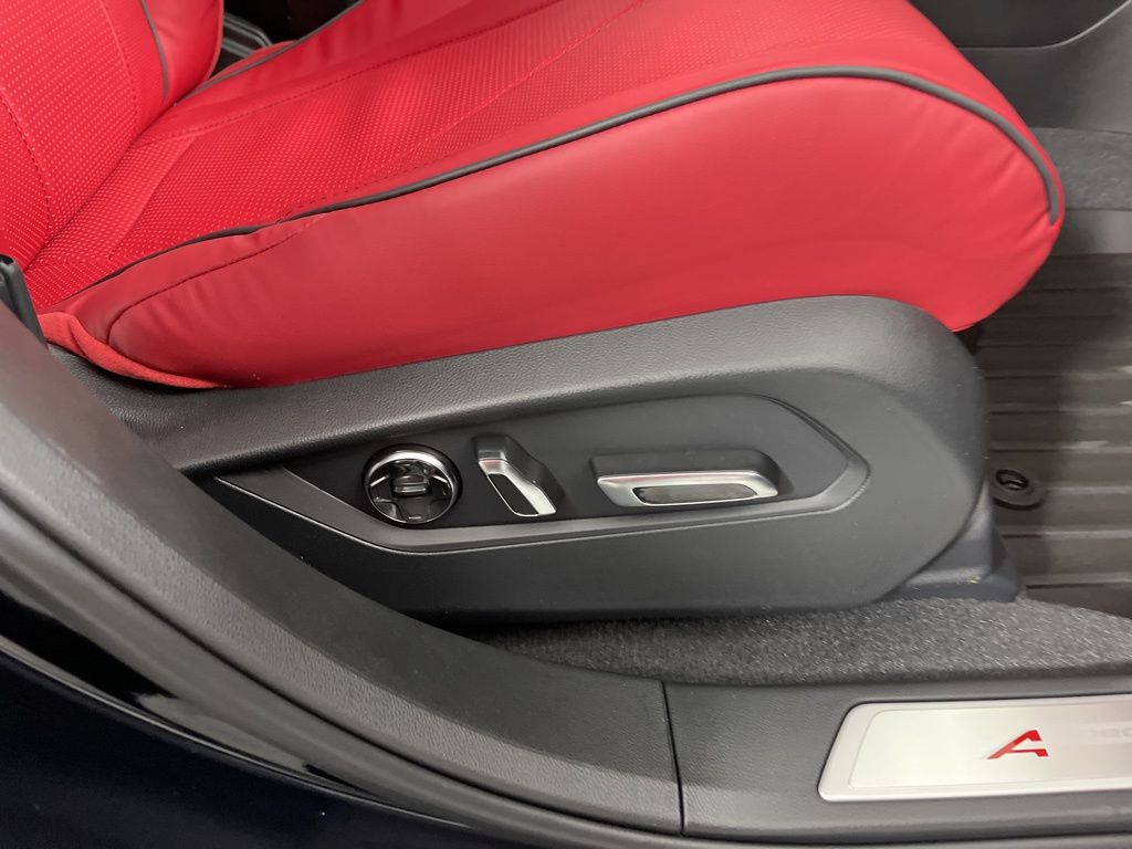 Thumbnail: 2026 Acura RDX - 8