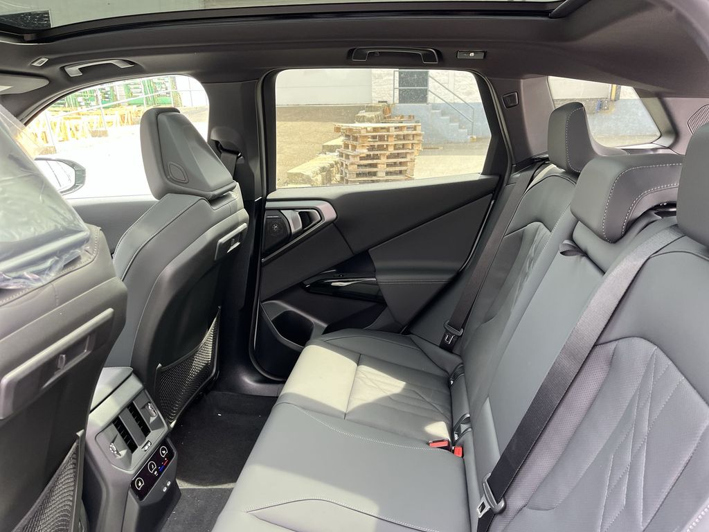 Thumbnail: 2026 BMW X3 - 23