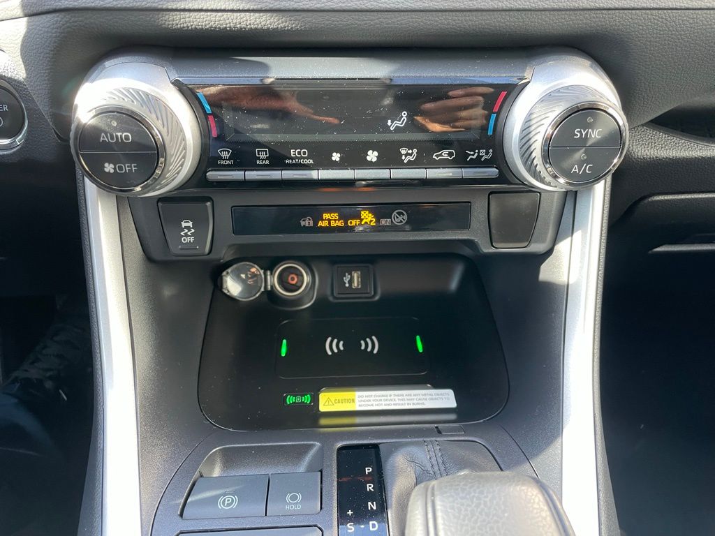 Thumbnail: 2024 Toyota RAV4 - 18