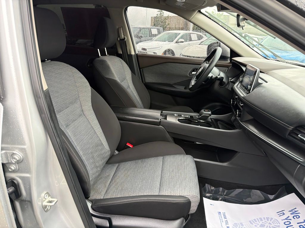 Used 2023 Silver Nissan SV image 19