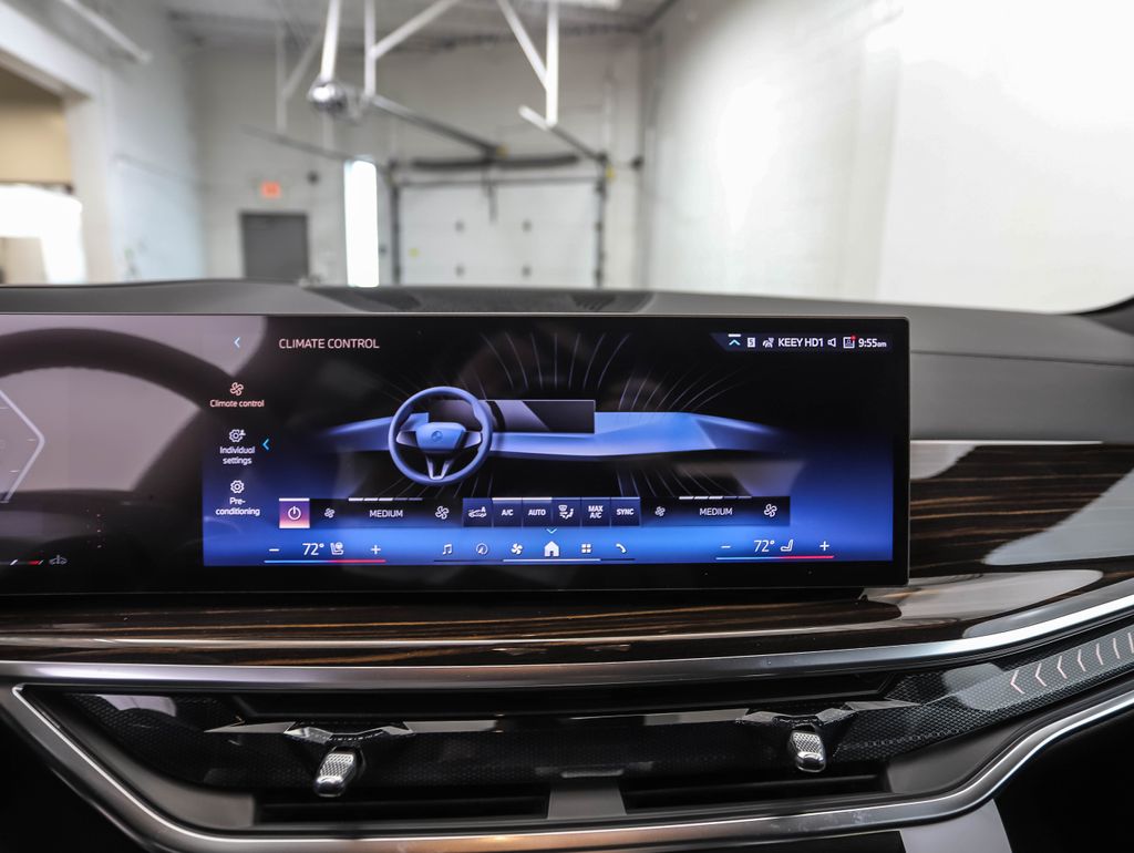 Thumbnail: 2026 BMW X5 - 15