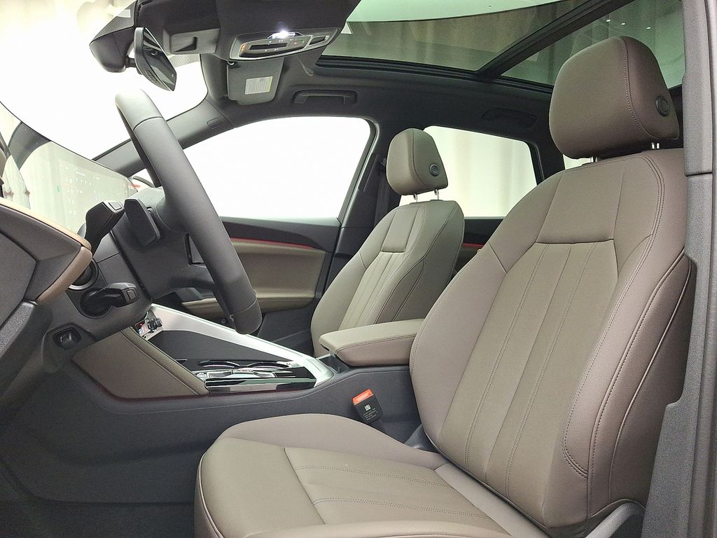 Thumbnail: 2025 Audi Q5 - 8