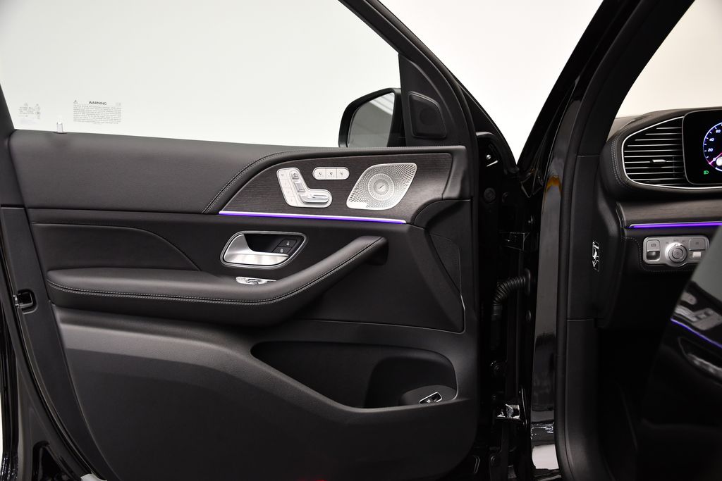 Thumbnail: 2025 Mercedes-Benz GLE - 32