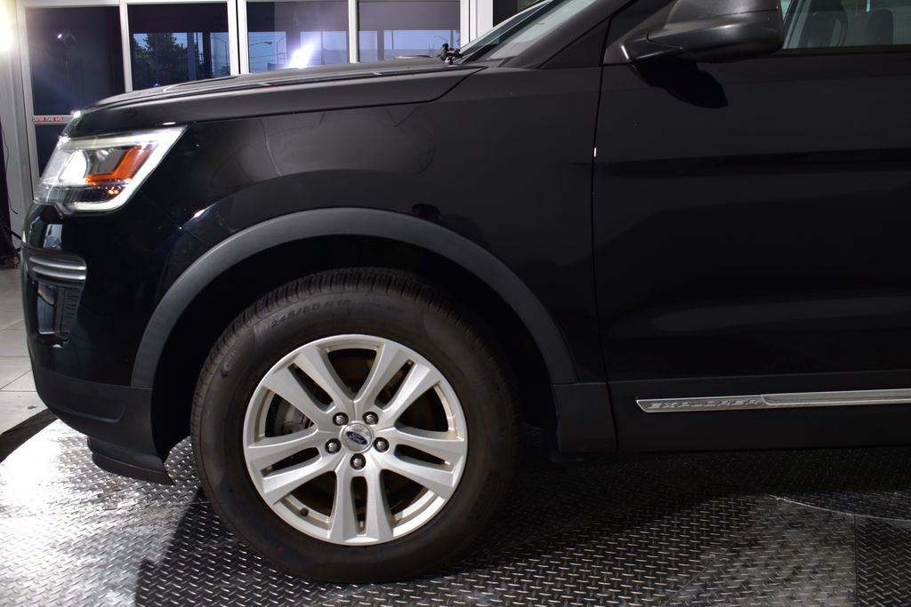 Thumbnail: 2018 Ford Explorer - 9