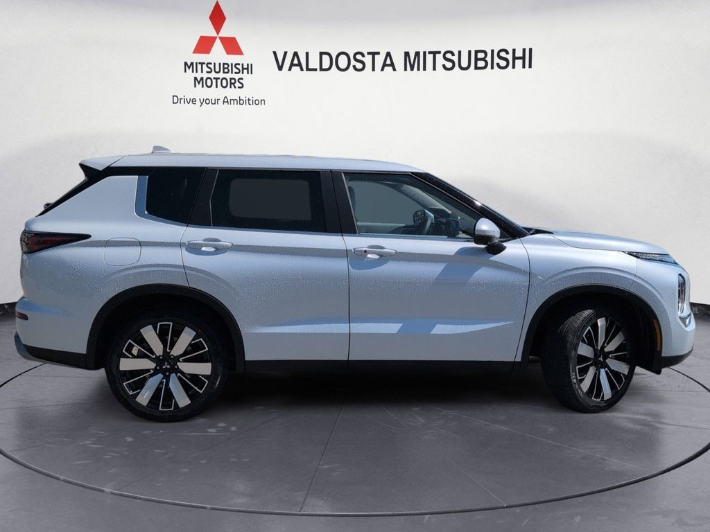 New 2026 Mitsubishi Outlander SUV