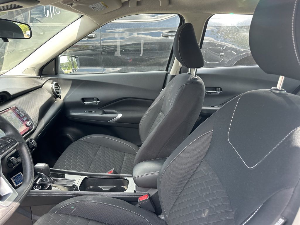 2022 Boulder Gray Pearl Nissan Kicks SV FWD SUV