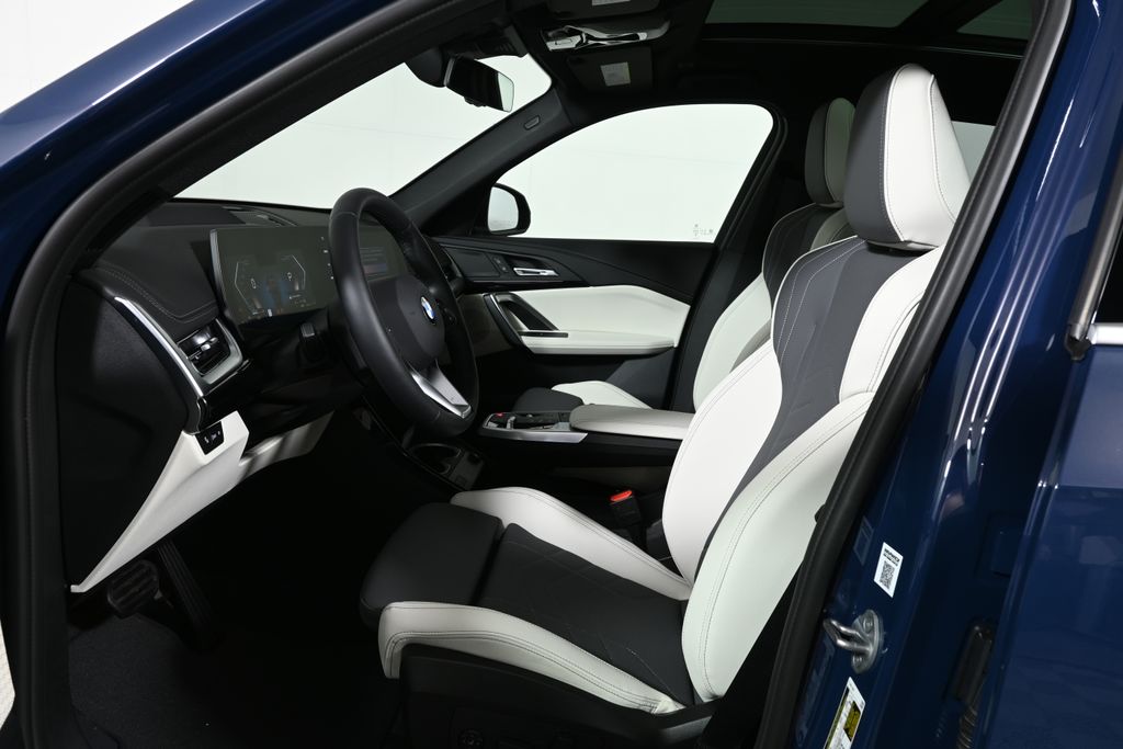 Thumbnail: 2026 BMW X1 - 3