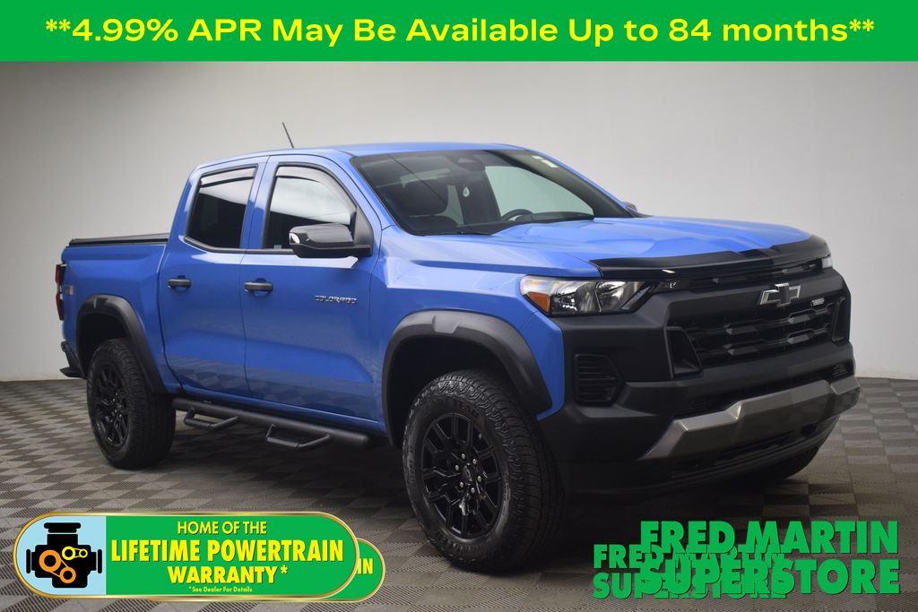 Reef Blue Metallic 2025 Chevrolet Colorado Pickup Truck Four-Wheel Drive 8-Speed Automatic