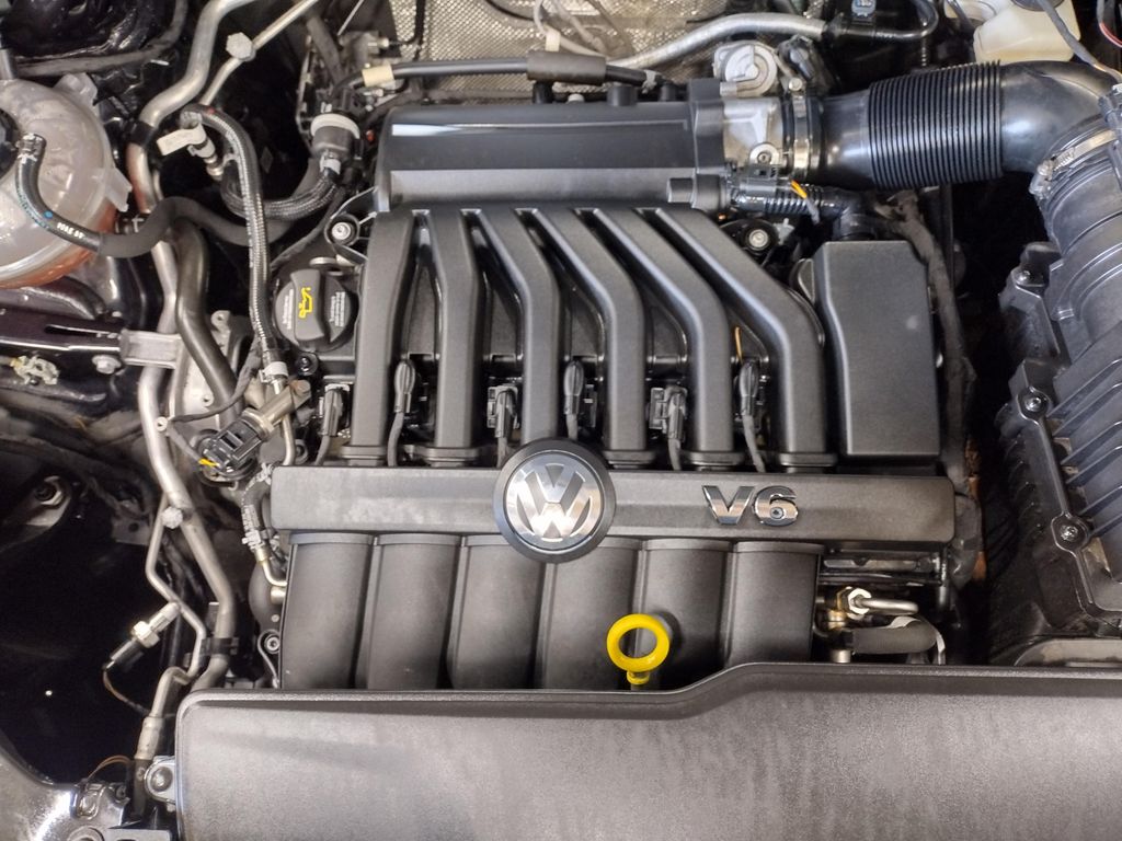 2022 Volkswagen Atlas Cross Sport 3.6L V6 SE w/Technology