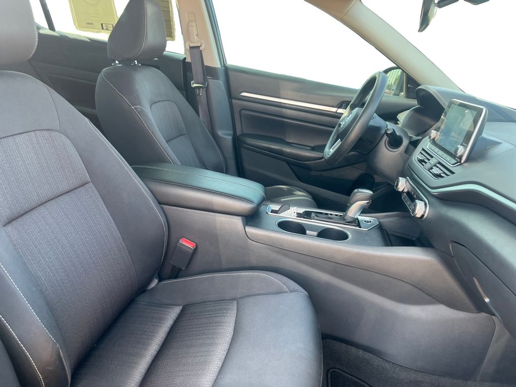 Used Car 2022 Nissan Altima  2.5 Sv For Sale Under $20,000 In Taylor, Texas