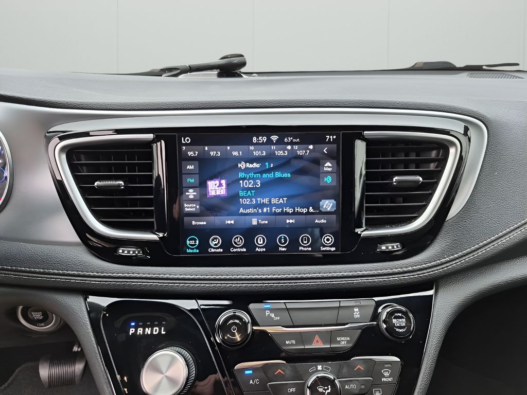 Used Car 2020 Chrysler Pacifica Hybrid  Limited For Sale Under $30,000 In Austin, Texas