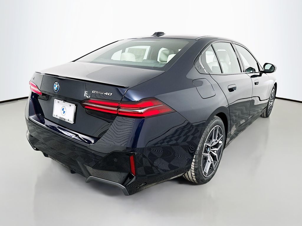 Thumbnail: 2026 BMW i5 - 5