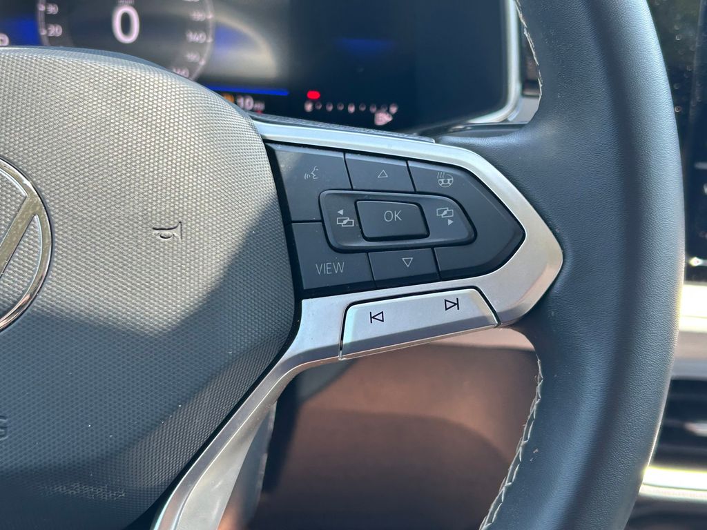 Used 2025 Volkswagen Taos SUV