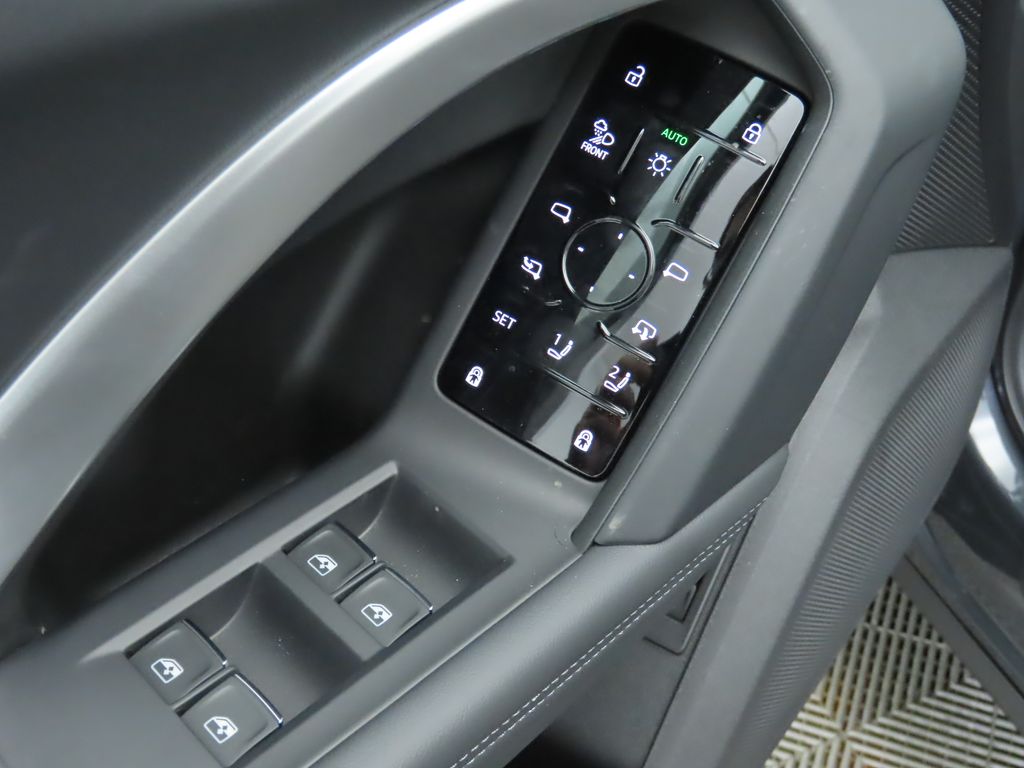 2025 Audi Q5  25