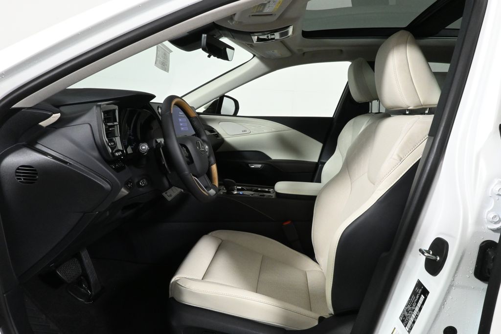 Thumbnail: 2025 Lexus RX - 3