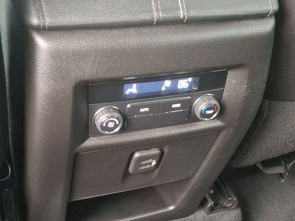 Thumbnail: 2023 Chevrolet Traverse - 12