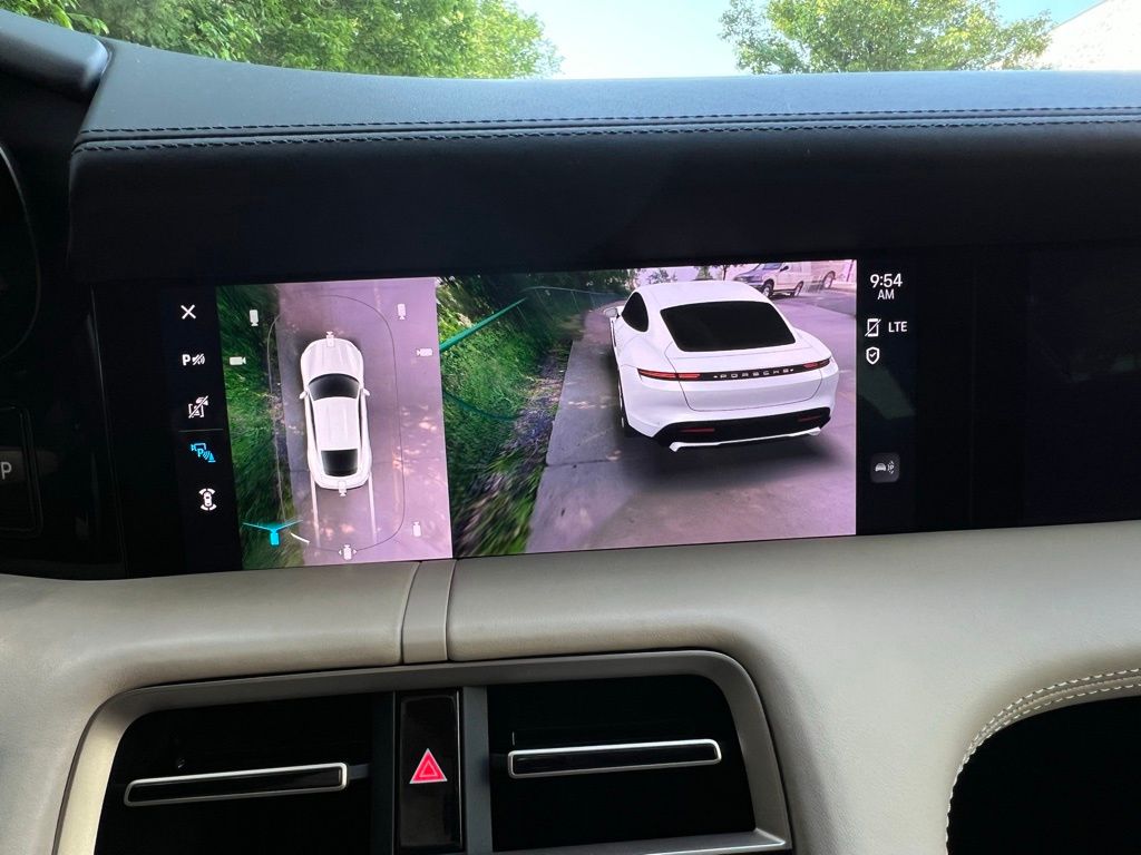 2021 Porsche Taycan 4S photo