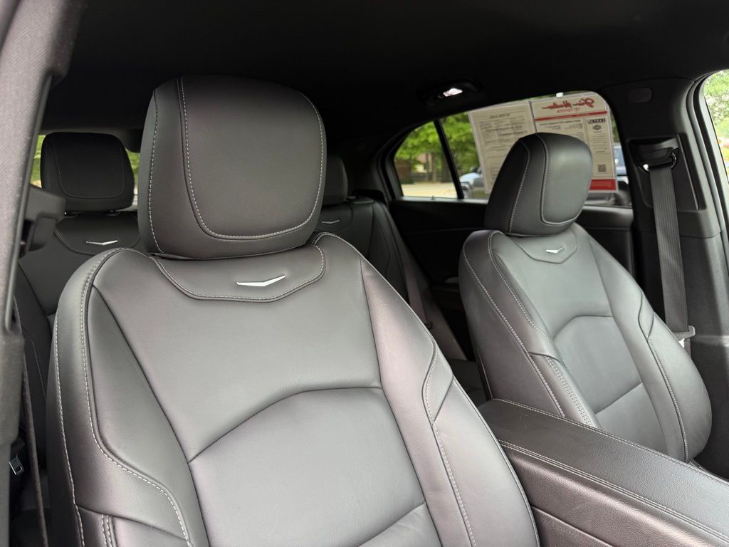 2025 Cadillac XT4 Premium Luxury Stellar Black Metallic - Jim Hudson Acura - Image 23
