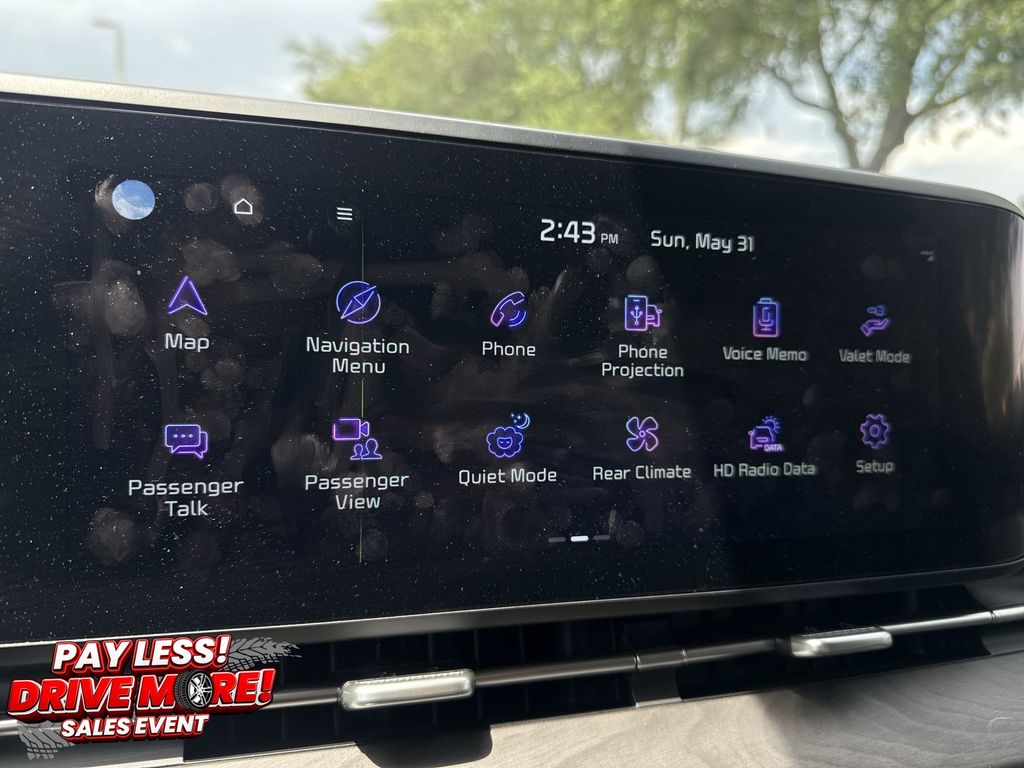Used 2024 Kia Carnival Van