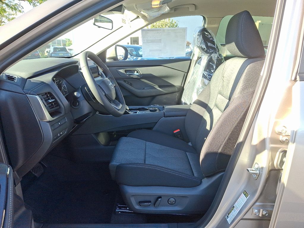 Thumbnail: 2026 Nissan Rogue - 5