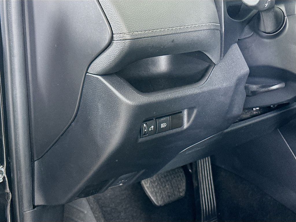 Thumbnail: 2024 Toyota RAV4 - 10