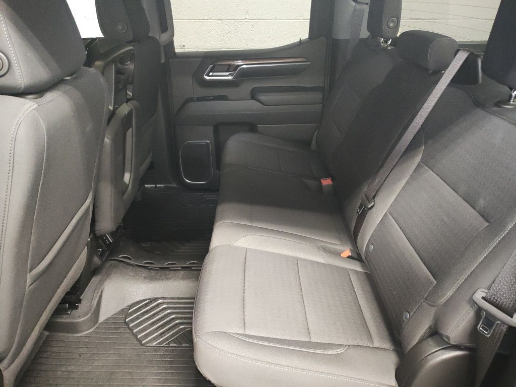 Used 2022 Black Chevrolet LT image 25