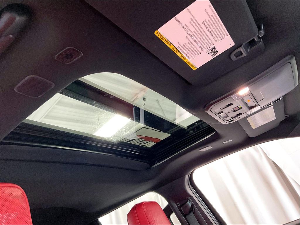 2025 Toyota Tacoma Hybrid — photo 22