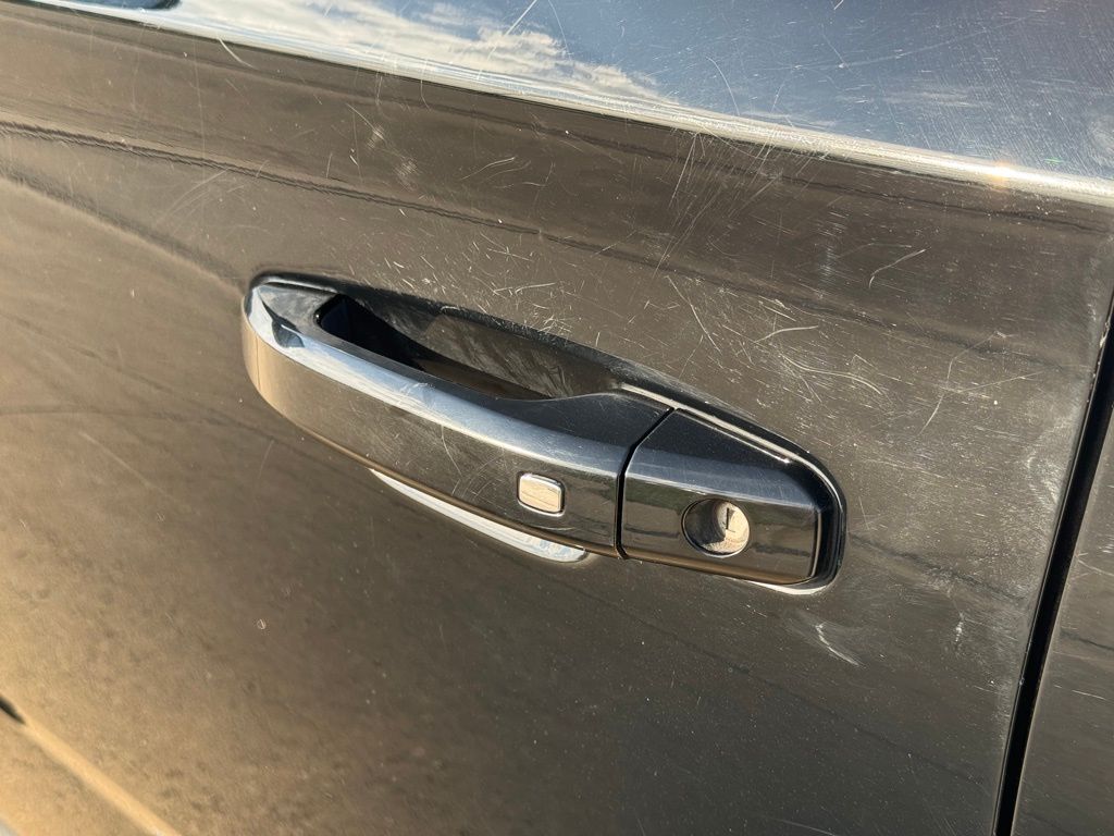 2019 GMC Yukon SLT photo