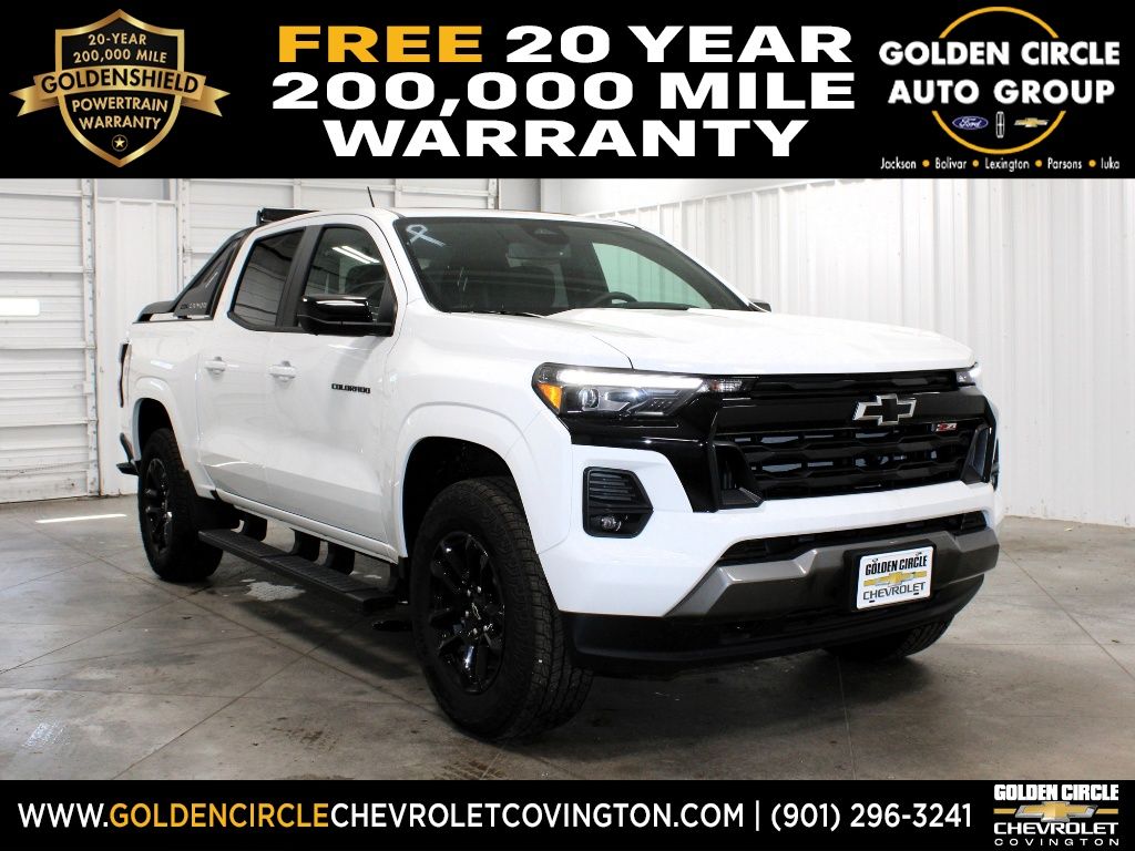 Summit White 2025 Chevrolet Colorado Pickup Truck Four-Wheel Drive 8-Speed Automatic