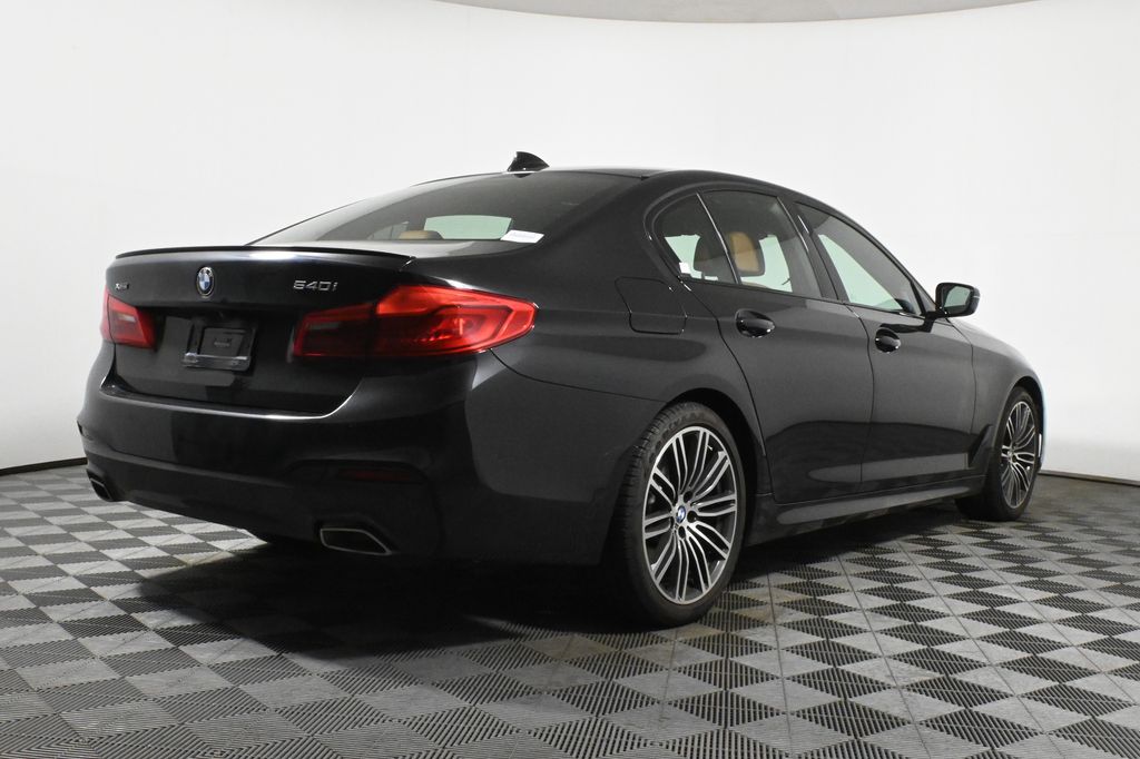 Thumbnail: 2019 BMW 5 Series - 6