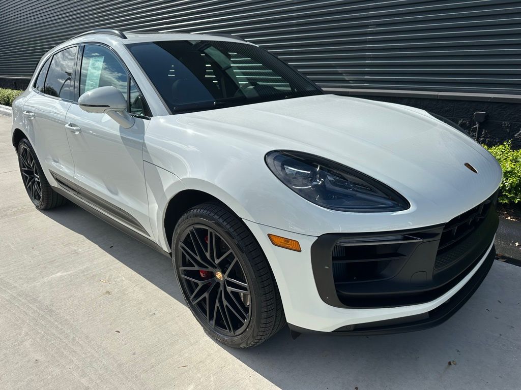 Thumbnail: 2025 Porsche Macan - 11