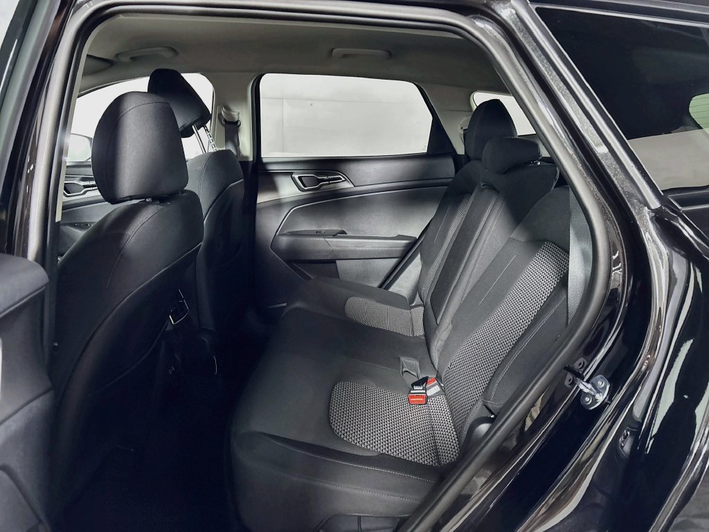 2027 Kia Sportage Hybrid S