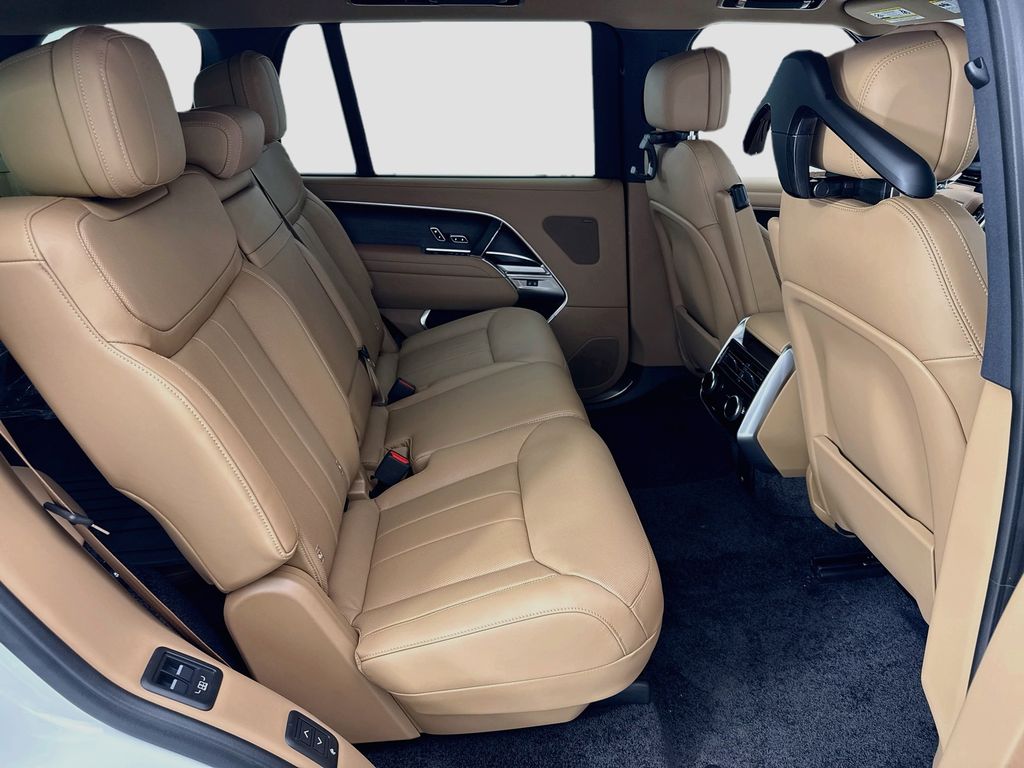 Thumbnail: 2026 Land Rover Range Rover - 21