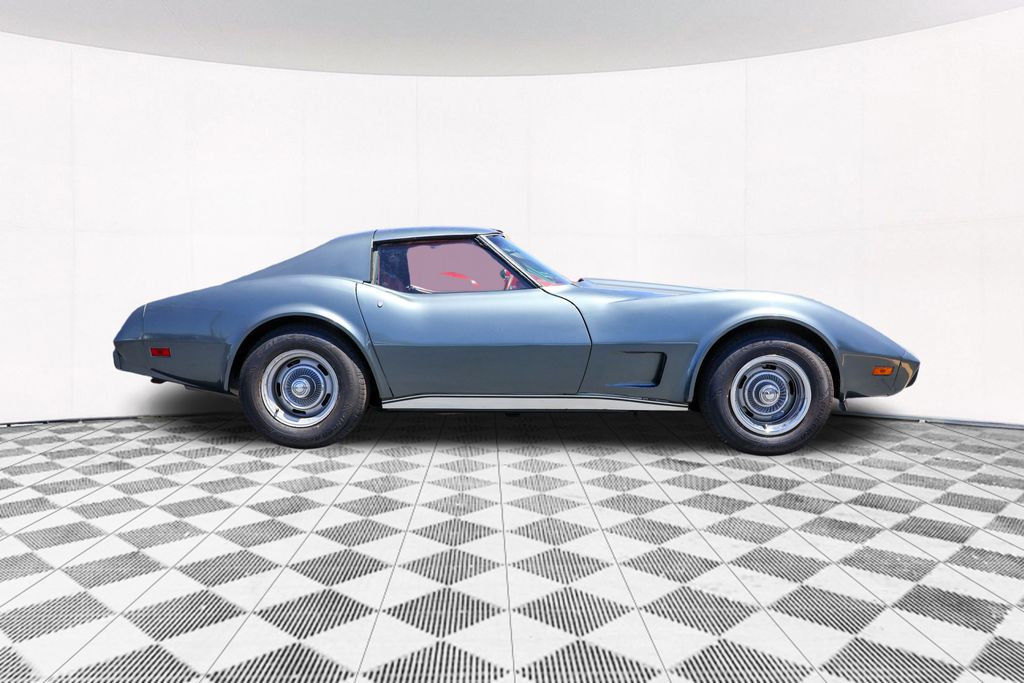 1977 Chevrolet Corvette Classic Coupe 7