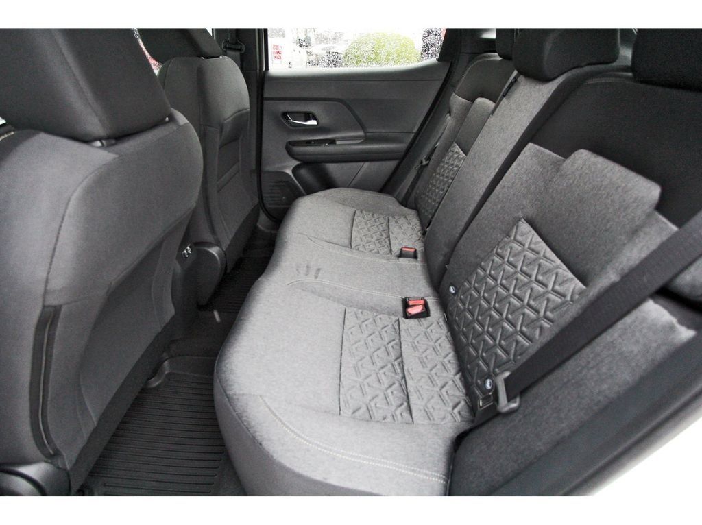 2026 Nissan Kicks SV - 6