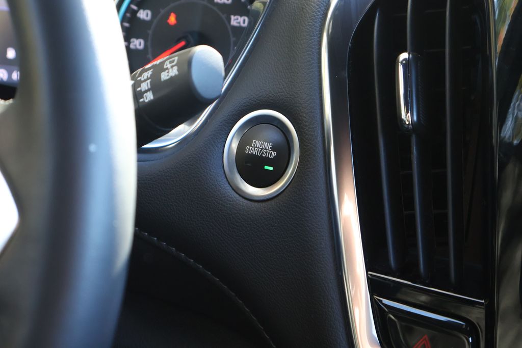 Thumbnail: 2023 Chevrolet Traverse - 28