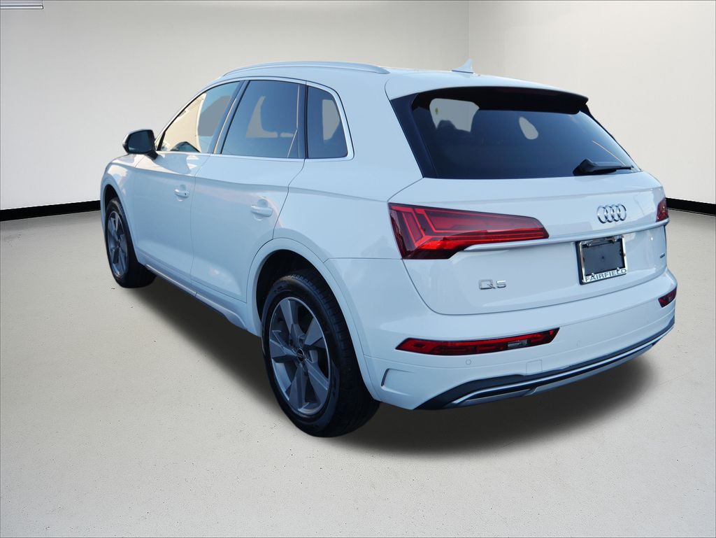 Thumbnail: 2023 Audi Q5 - 3
