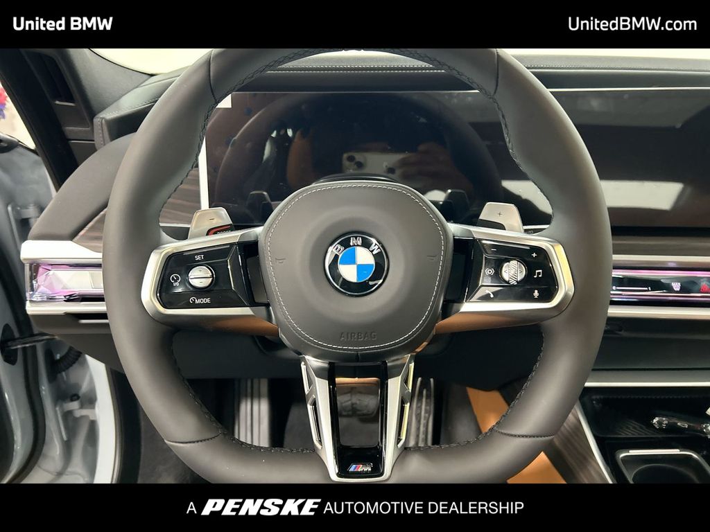 2025 BMW 7 Series 740i 14