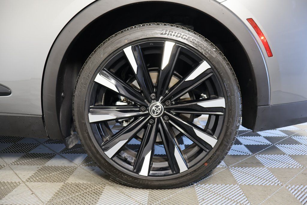 Thumbnail: 2023 Toyota Crown - 15