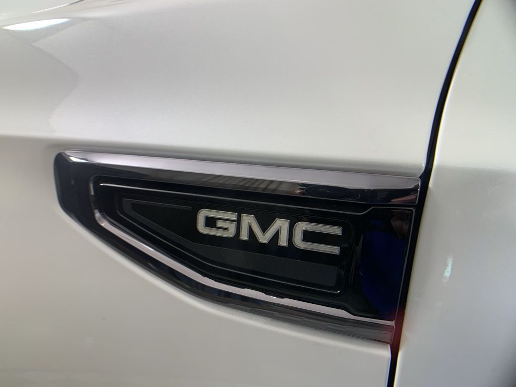 2024 GMC Yukon Denali Ultimate 12