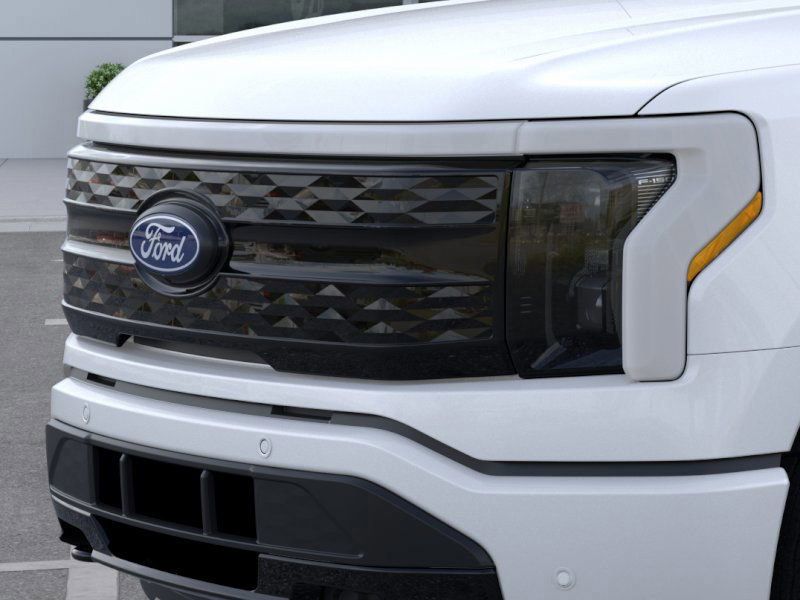 2025 Ford F-150 Lightning Platinum
