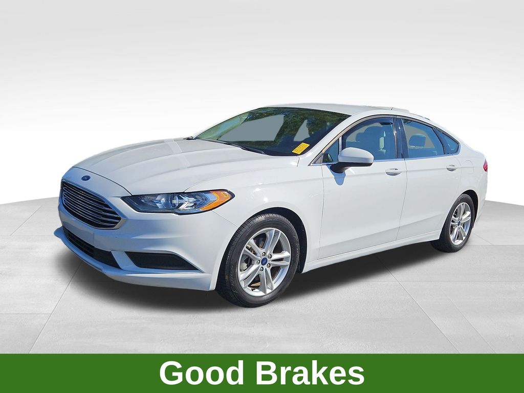2018 Ford Fusion SE White at Matthews Motors of Wilmington