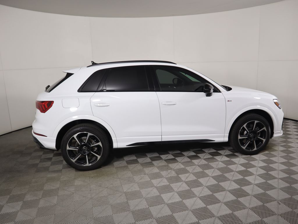 Thumbnail: 2025 Audi Q3 - 5