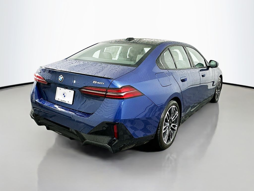 Thumbnail: 2026 BMW 5 Series - 5